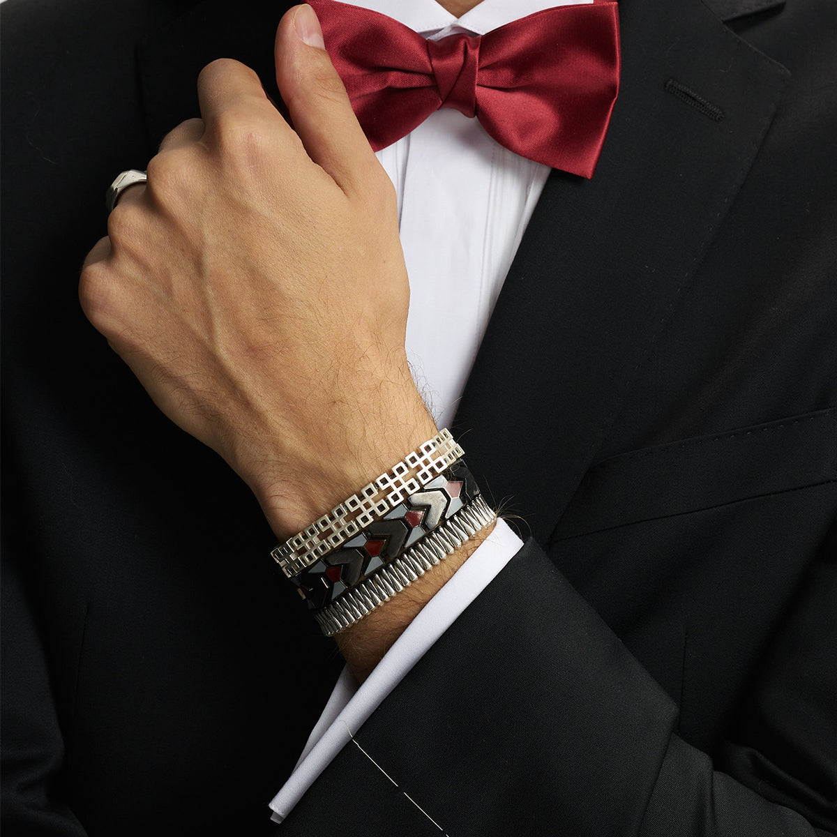 Stylish and Strong Designs in Men's Bracelet Models