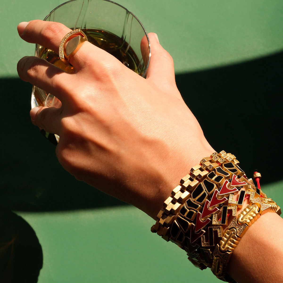 Bloody Mary-armband